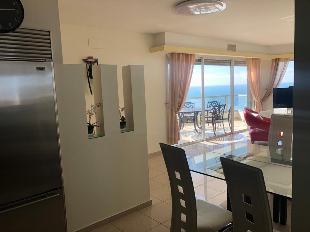 Sky Home Luxury Apartment With Sea View Bat Yam Exterior photo