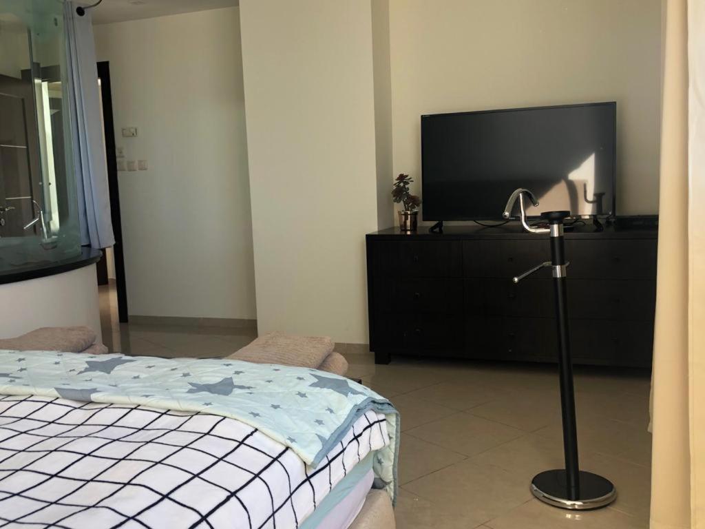 Sky Home Luxury Apartment With Sea View Bat Yam Exterior photo