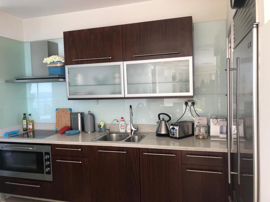 Sky Home Luxury Apartment With Sea View Bat Yam Exterior photo